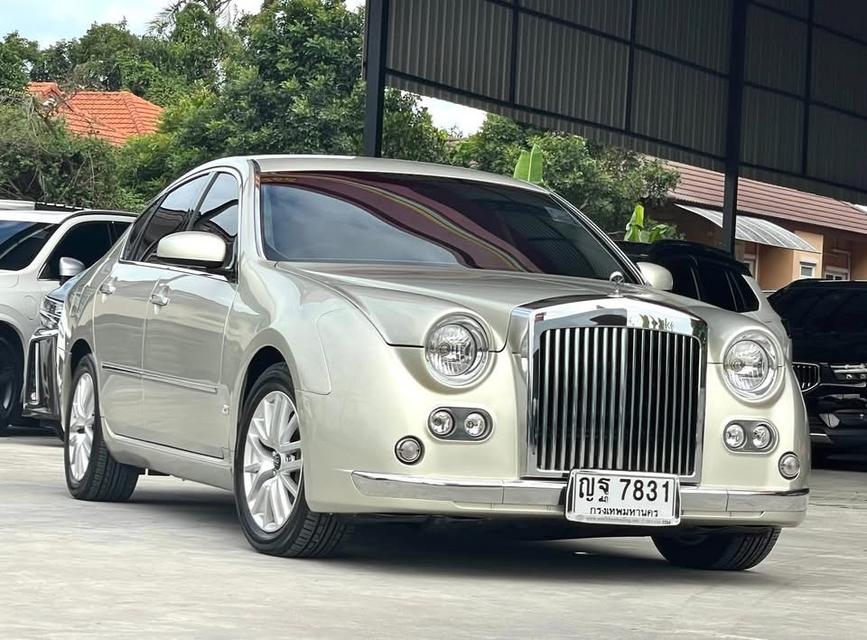 MITSUOKA GALUE 250 LX 2.5 V6 2011