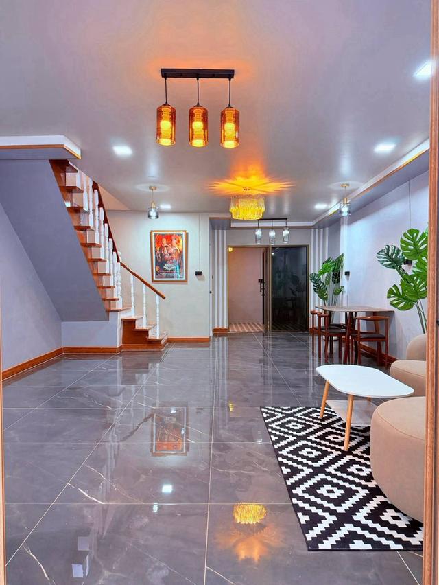 หมู่บ้านบุษกร-รัตติยา ติดถนนกาญจนาภิเษก ทาวน์เฮาส์ 2 ชั้น ตกแต่งใหม่พร้อมอยู่ ทำเลดี เดินทางสะดวก 6