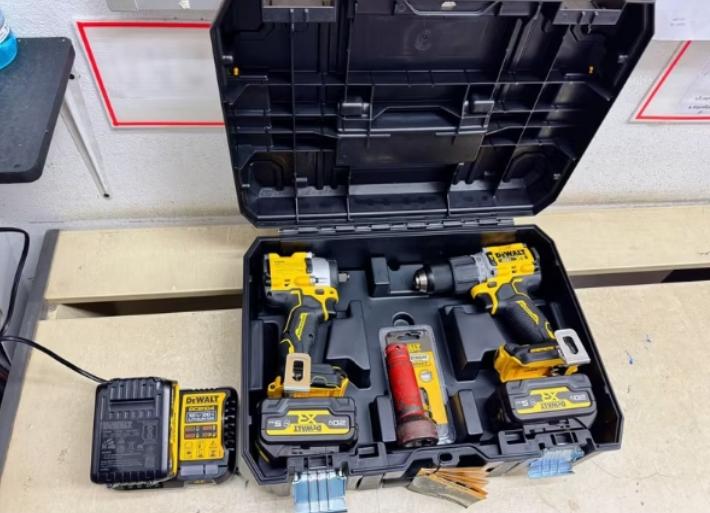 เช็ตคู่สว่านกระแทก+ไขควงกระแทก DeWalt แท้100%