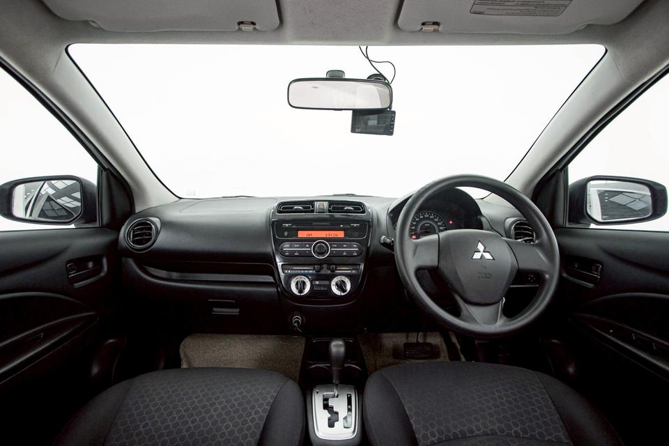 MITSUBISHI MIRAGE 1.2 GLX  2015  11