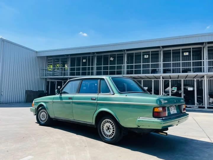 ขาย Volvo 244 สีเขียว 4