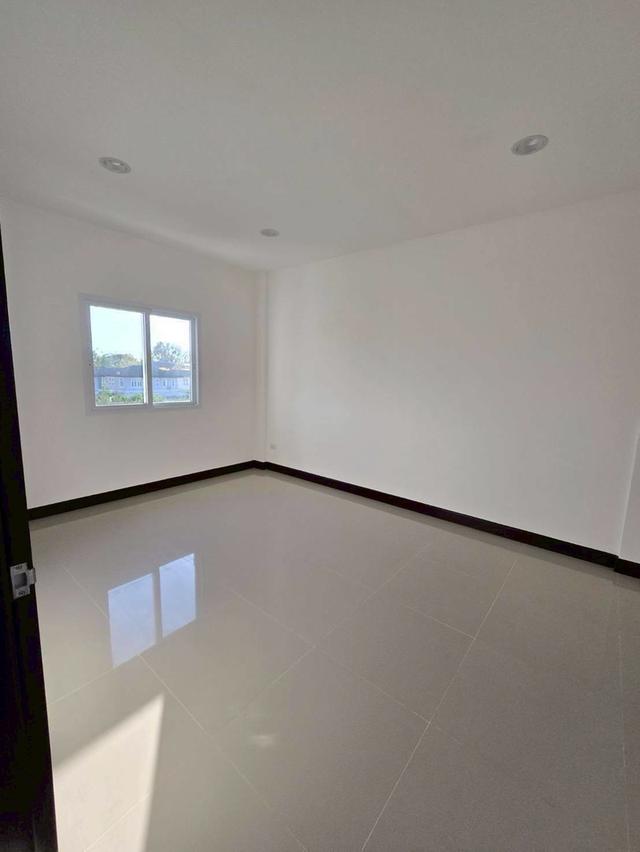 บ้านทาวน์โฮม#จองเดือนนี้ลดค่าเช่าให้เป็นพิเศษ🎉🎉#ลดจาก 14000บาท #เหลือเพียง11000บาทเท่านั้น  #โมเดิร์นทาวน์โฮมสวยหลังใหญ่3ชั้น #ทำโฮมออฟฟิศและอยู่อา 4