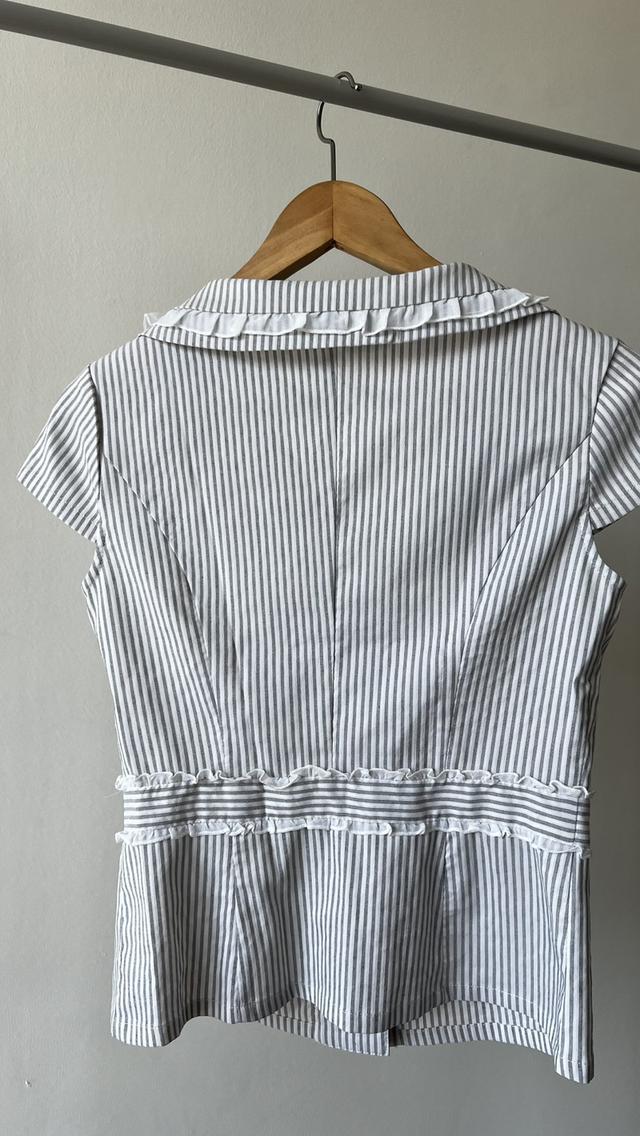 ส่งต่อเสื้อผ้ามือสองชิ้นโปรด ซื้อในห้างจากประเทศจีนสมัยไปทำงาน คุณภาพสูง แต่ตัวเล็กและวัยเกินไปใส่ไม่ได้แล้ว รูปที่ 2