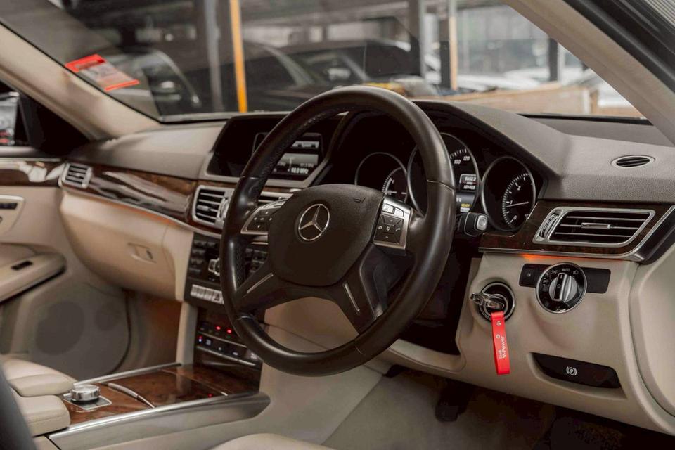 รหัสรถ 67GG7411 Mercedes Benz E300 Bluetec Hybrid 2014 6