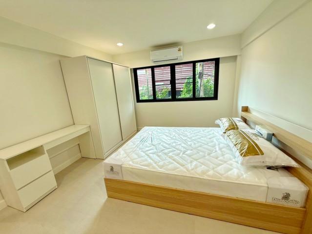 เอกมัย ปรีดี ให้เช่าทาวน์โฮม 3 ชั้นรีโนเวทใหม่ 3 นอน รร.นานาชาติเซนต์แอนดรูว์ กรุงเทพฯ 150 ม. 3 น้ำ 23 ตร.ว. 180 ตร.ม.BT 5