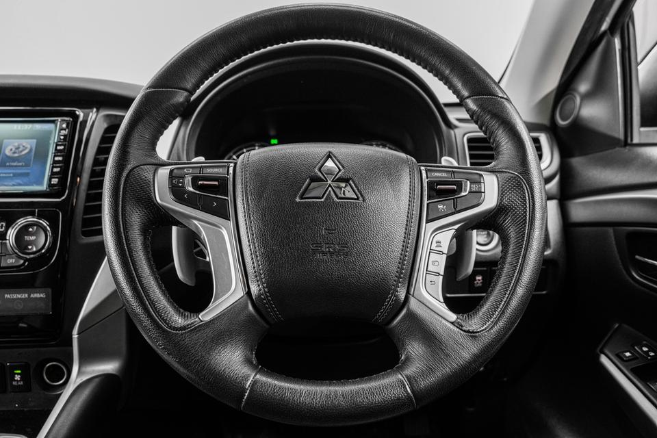 2019 Mitsubishi Pajero Sport 2.4 GT Premium Elite Edition 2WD SUV สีขาว เลขไมล์ 41570 กม. 10