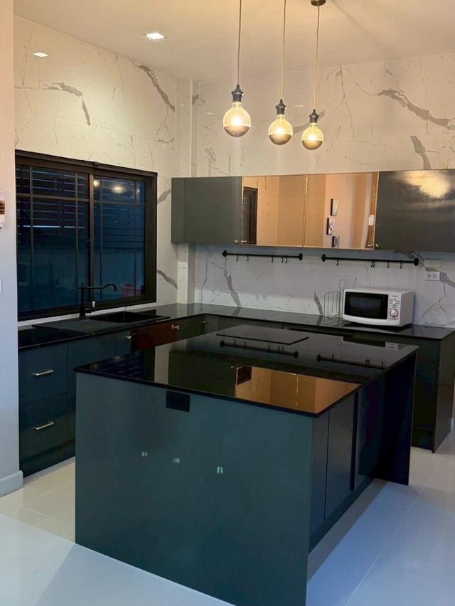 U1412 ให้เช่าบ้านเดี่ยว 2 ชั้น หมู่บ้านบางกอก บูเลอวาร์ด แจ้งวัฒนะ 2 Bangkok Boulevard Chaengwattana 2 บ้านพร้อมเฟอร์ครบ ทำเลดีเดินทางสะดวกเข้าออกได้ห 9