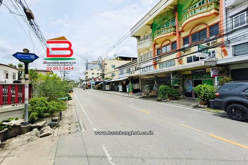 อาคารพาณิชย์ 3.5 ชั้น เนื้อที่ 17 ตร.ว. ซอยติวานนท์ 38, ตรงข้ามซอยทานสัมฤทธิ์ 16 ถนนติวานนท์ ตำบลท่าทราย อำเภอเมืองนนทบุรี นนทบุรี 2