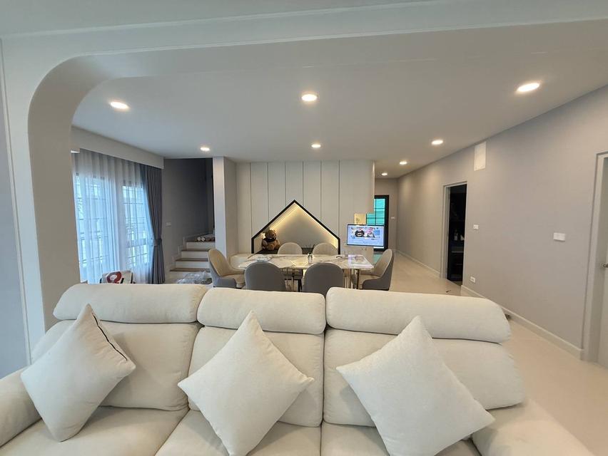 🏡 ให้เช่า Centro บางนา Phase 2 4 ห้องนอน 1 ห้องแม่บ้าน 303 ตรม. ใกล้ Mega Bangna 1
