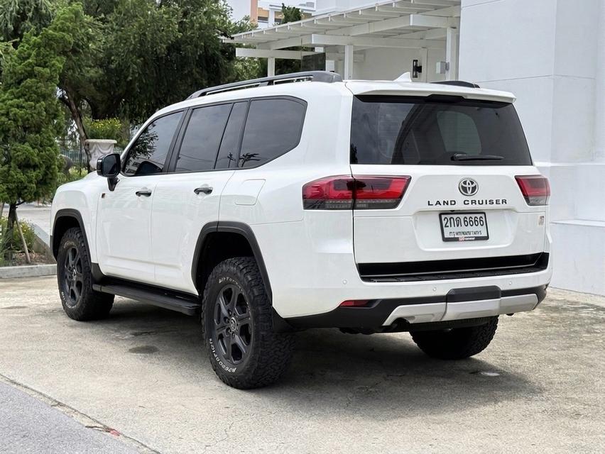 Toyota Land Cruiser LC300 GR Sport ปี 2022 รูปที่ 2