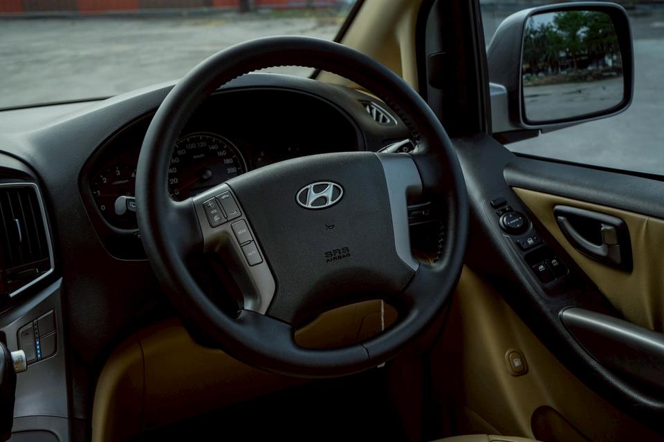 รหัสรถ CBL7259 HYUNDAI H-1 2.5 Elite AT 2017 รูปที่ 17