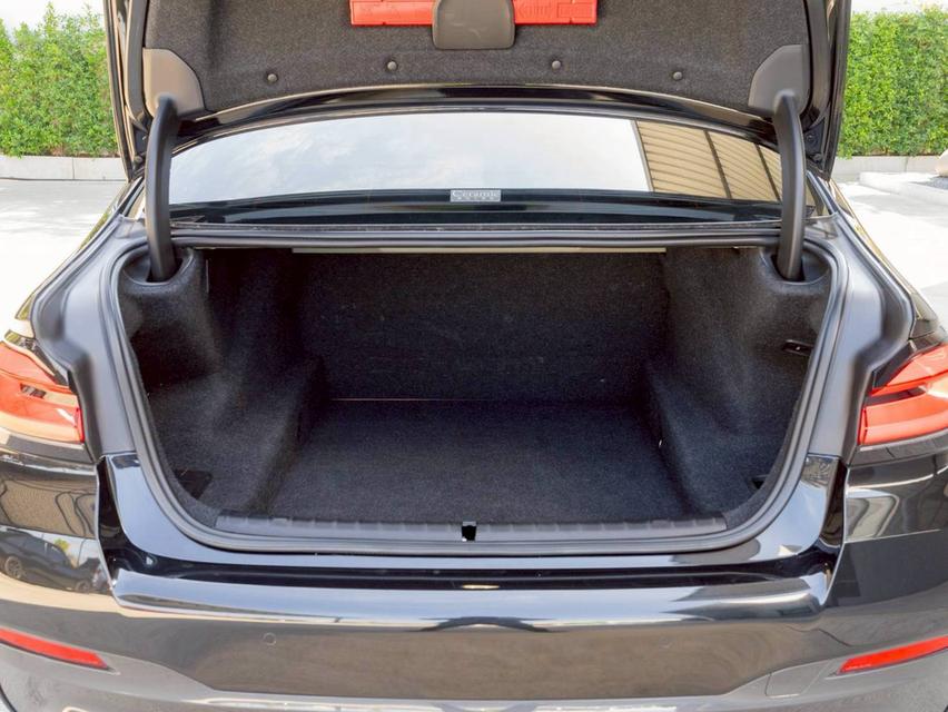 Bmw 520d M Sport ปีจด 2022 ♨️ ประกันเครื่องเกียร์3ปี30000km.♨️ รูปที่ 7