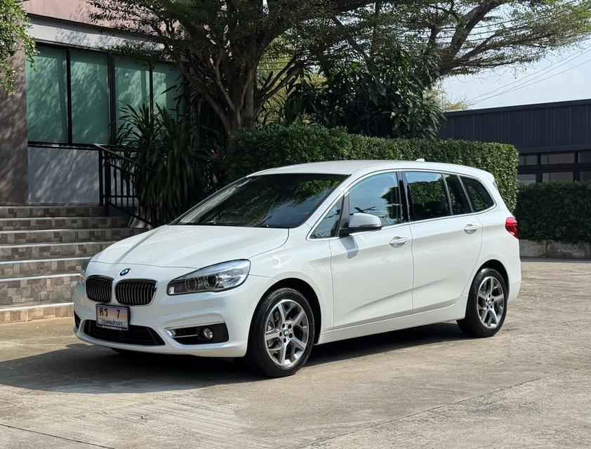 2017 BMW 218i GRAND TOURER ( 7 ที่นั่ง ) รถมือเดียวออกป้ายแดง รถวิ่งน้อยเพียง 80,000 กม เข้าศูนย์ทุกระยะ รถไม่เคยมีอุบัติเหตุครับ รูปย่อยที่ 4