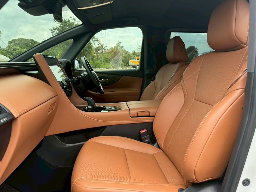 Alphard HEV E-Four ExecutiveLounge 8