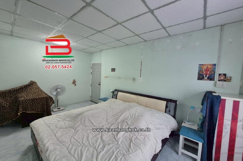  ทาวน์เฮาส์ หมู่บ้าน บัวทองธานี พาร์ค เนื้อที่ 21 ตรว. ตรงข้ามตลาดสมบัตรบุรี ถนนกาญจนาภิเษก ตำบลบางบัวทอง อำเภอบางบัวทอง จังหวัดนนทบุรี 8