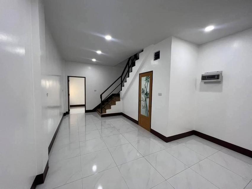 ✨ โอกาสลงทุนสุดคุ้ม ที่แม่อาย เชียงใหม่! ✨ 🏢 อาคารพาณิชย์สร้างใหม่ 4 ชั้น (ขายยกโครงการ 5 คูหา) 📍 ทำเลดี ต.มะลิกา อ.แม่อาย จ.เชียงใหม่ พร้อมเข้าอยู่ 2