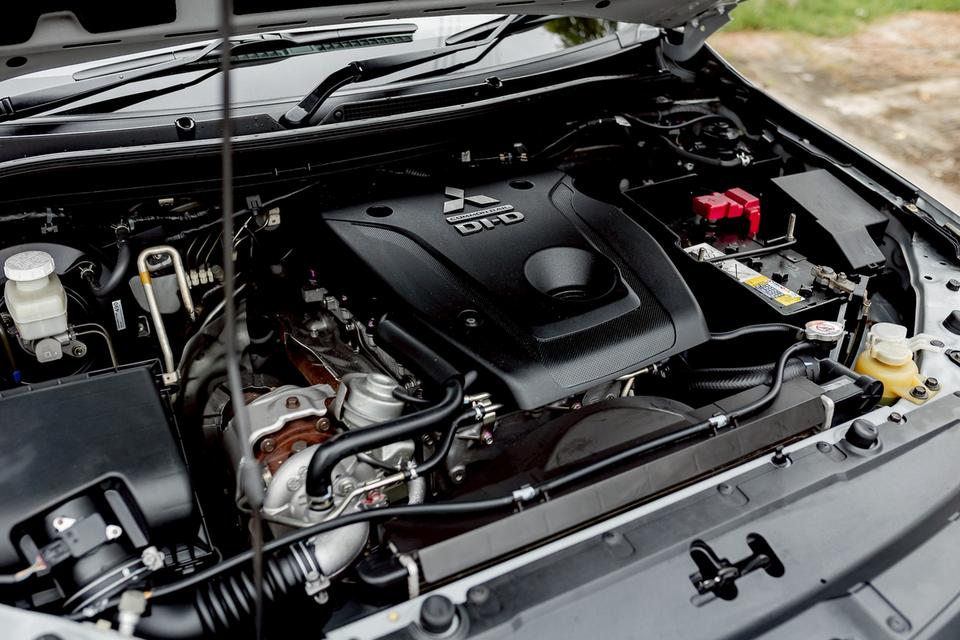 Mitsubishi Pajero 2.4GT 4wd ปี19 16