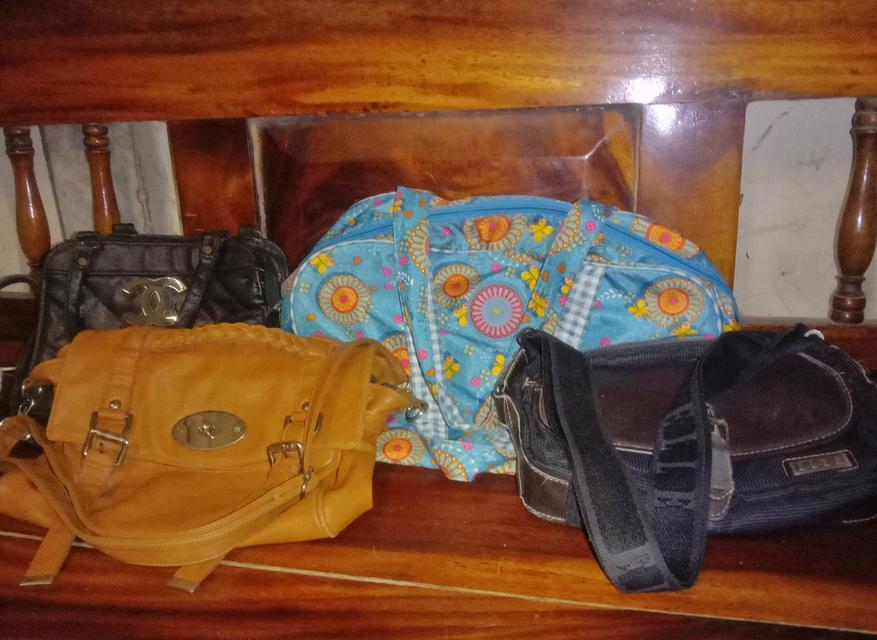 กระเป๋าแบรนด์เนมแท้ขายแยกได้เหมาได้