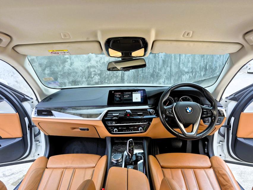 ขายBMW 520d Sport ปี18 9