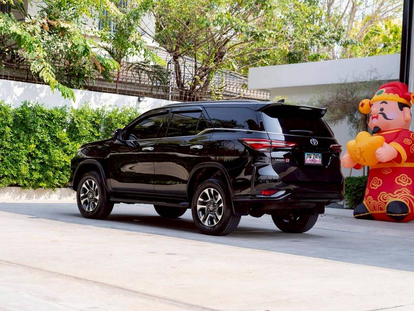 Toyota fortuner 2.4V Leader 2WD ปีจด 2024 รูปที่ 5