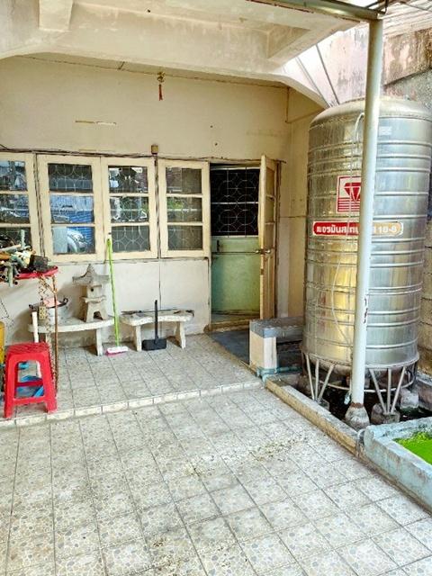 ให้เช่าทาวน์เฮาส์ 2 ชั้น ซ.นวมินทร์ 90-96 MRT รามอินทรา58 600ม. รามอินทรา51-61 20 ตร.วา. แฟชั่น 2.1 กม. รพ.สินแพทย์ รามอ 2