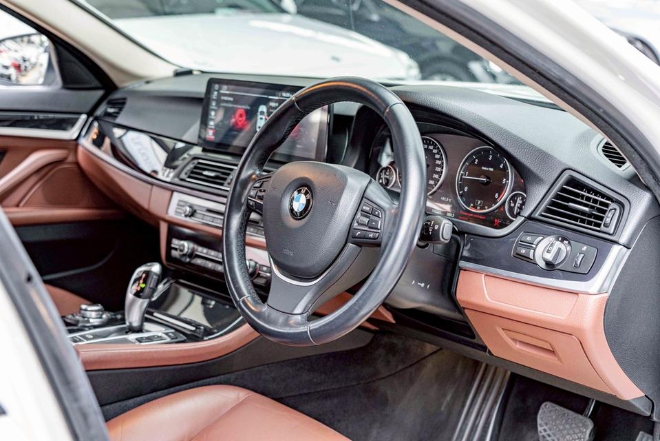 รหัสรถ NP3282 BMW 520D SERIE-5ปีรถ : 2015 รูปที่ 14