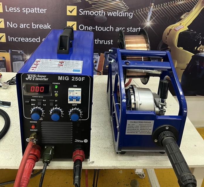 เครื่องเชื่อมMIG CO2 MIG250F JW 220V ฟีดแยก