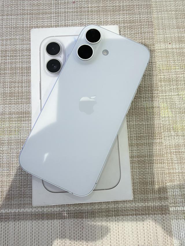 I phone 17 256gbสีขาว ประกันศูนย์ แบต 97