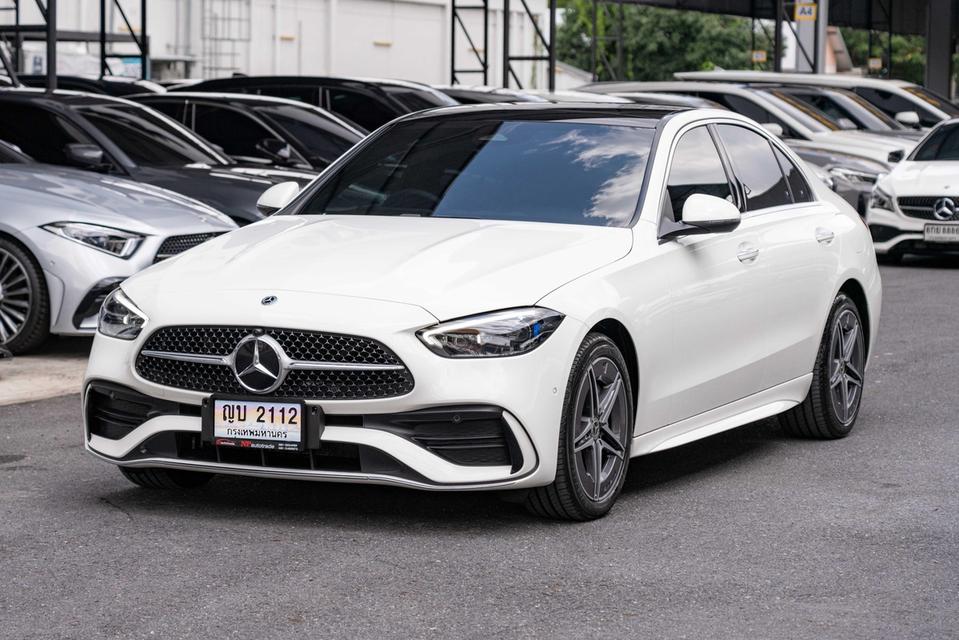 (แจ้งรหัสรถ NP2112) รุ่นรถ : BENZ C350e AMG DYNAMICปีรถ : 2024 รูปย่อยที่ 4