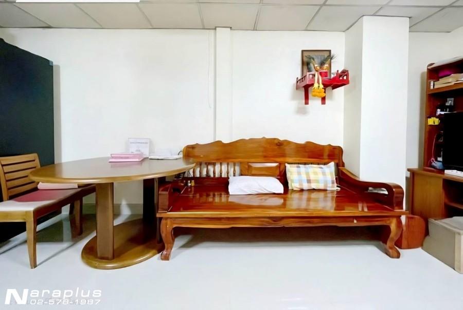 69020118 : ขายทาวน์เฮ้าส์ 2 ชั้น 16 ตรว. หมู่บ้านพิมพ์ทอง ลาดพร้าว 101 แยก 35 ใกล้รถไฟฟ้าสายสีเหลือง คุ้มค่า น่าอยู่ ราคานี้หาไม่ได้อีกแล้ว 4