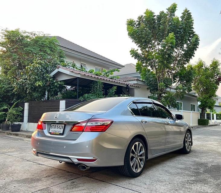 ขาย Honda Accord 2.0El ปี17 5