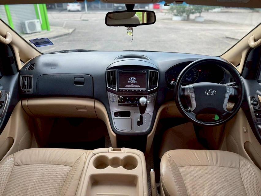 ขาย Hyundai H1 2.5Deluxe ปี19 10