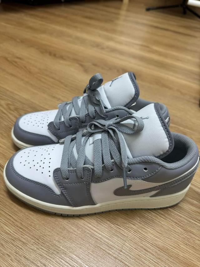Jordan 1 Low Vintage Grey  1