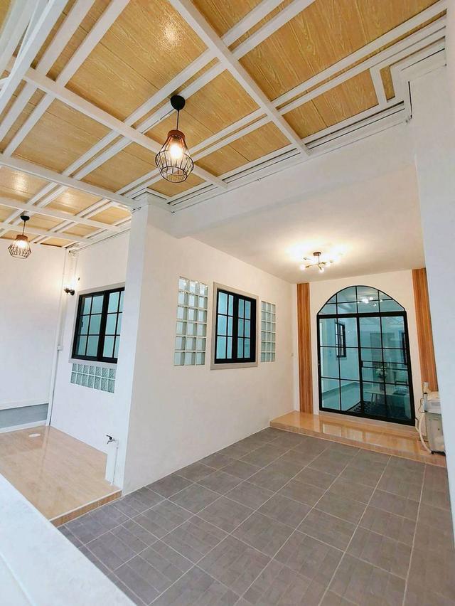 หมู่บ้านวรารักษ์ รังสิตคลองสาม ทาวน์เฮาส์ชั้นเดียว  ตกแต่งใหม่ เหมือนบ้านพักตากอากาศ เหมาะกับการพักผ่อน 4
