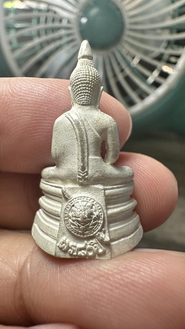 รูปหล่อหลวงพ่อโสธร เนื้อขาวพ่นทราย รูปที่ 4