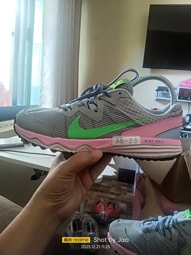 รองเท้า Nike Juniper Trail