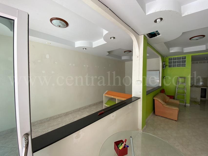 อาคารพาณิชย์ 3 ชั้น 3 คูหา บิ้วอินแล้ว ใกล้หาดจอมเทียน ชลบุรี  4