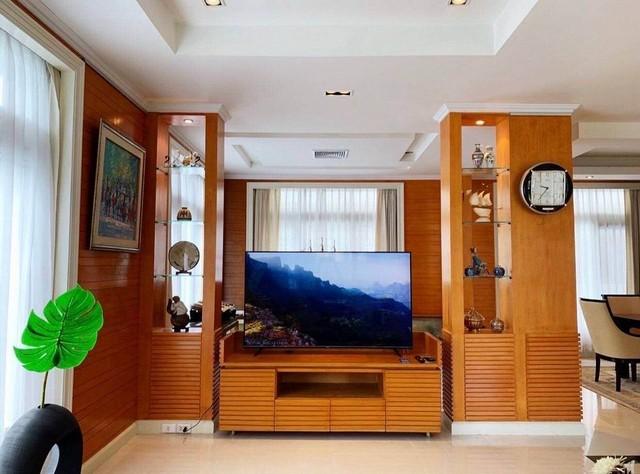 ขายบ้านเดี่ยว 2 ชั้น หมู่บ้านเพอร์เฟค มาสเตอร์พีซ เอกมัย – รามอินทรา เนื้อที่ 132.2 ตารางวา พื้นที่ใช้สอย 375 ตารางเมตร 2