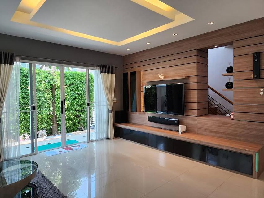 ม.บางกอกบูเลอวาร์ด สาทร-ปิ่นเกล้า 1 9