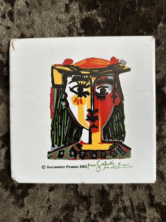 แผ่นเซรามิกสะสม ลาย Picasso (Bust of a Woman with a Hat) ลิขสิทธิ์ปี 2002