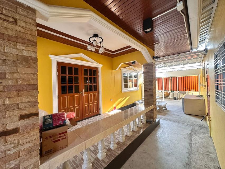 บ้านเดี่ยวพร้อมกิจการ 14