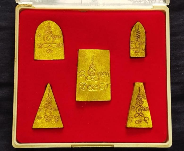 พระชุดเบญจภาคีรุ่นแรกหลวงปู่หลิวออกวัดหนองอ้อปี 2541 รูปที่ 4