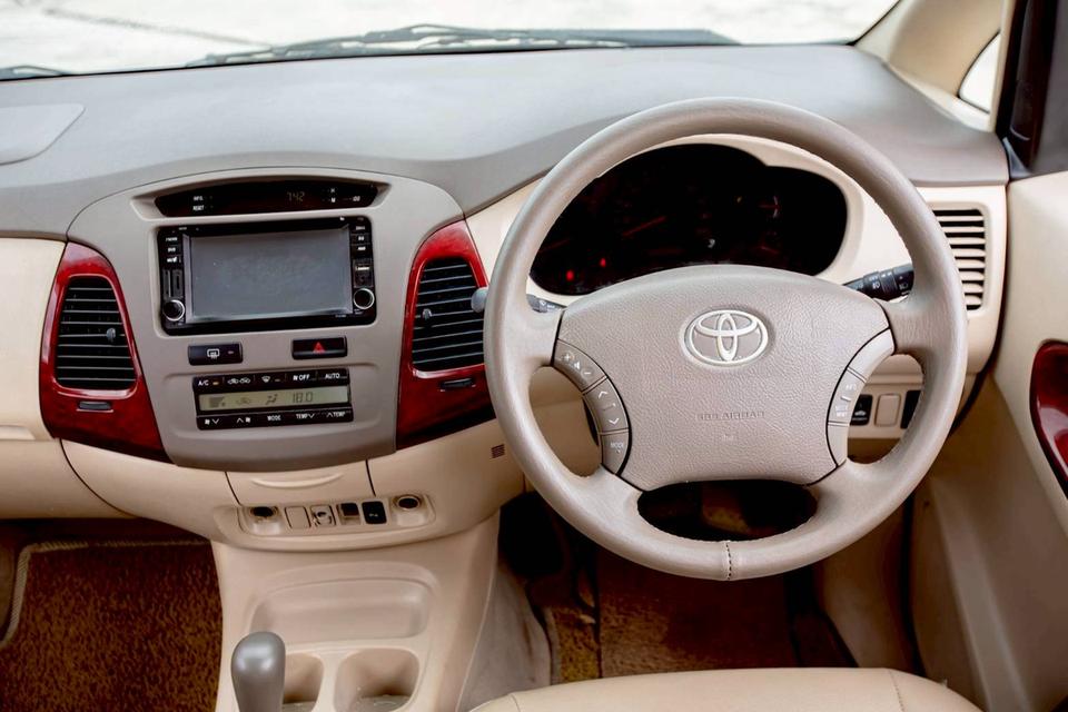 Toyota INNOVA 2.0V เกียร์ Auto 7 ที่นั่ง ปี 2005 สีน้ำตาล 13