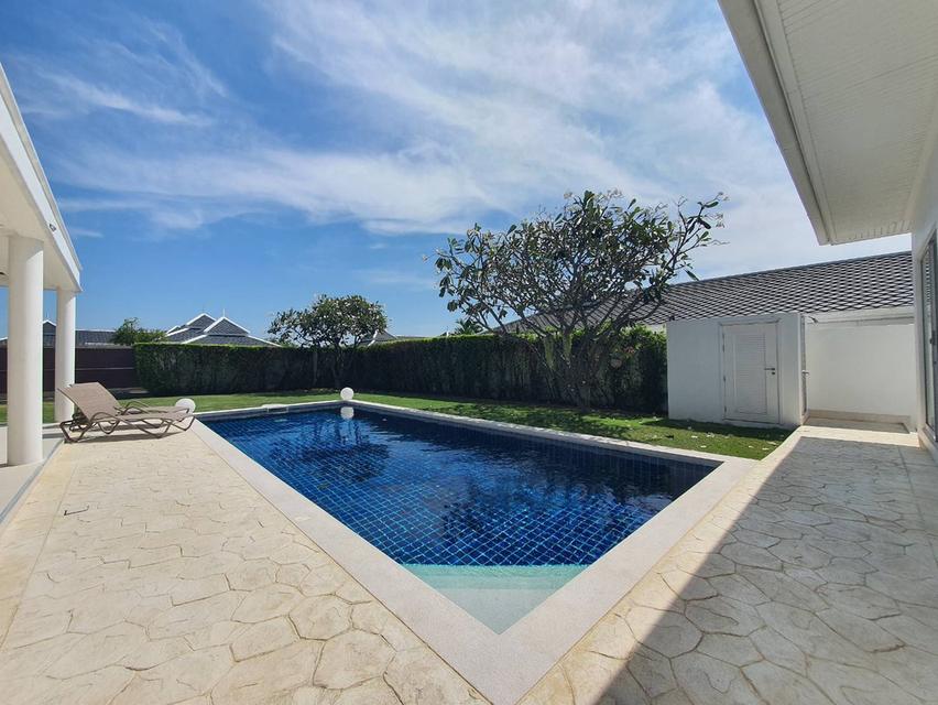 Luxury Modern Pool Villa 4 Bedrooms 4 Bathrooms at Soi 102 Hua Hin 3