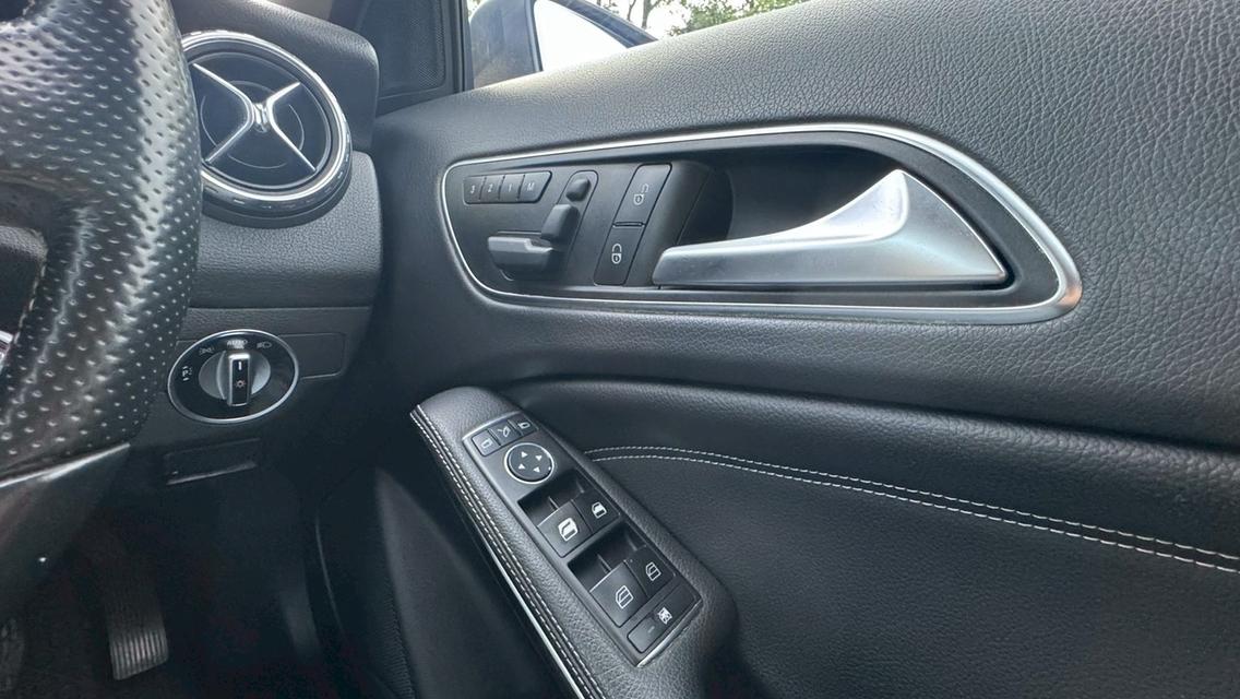 รหัสรถ TPV4157 🎊 Mercedes-Benz GLA200 ปี 2015 🎊 รูปที่ 16