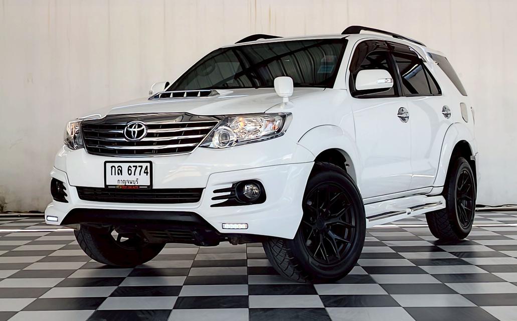 TOYOTA FORTUNER 3.0 V CHAMP .4WD.ภายในสีดำ ปี 2014 เกียร์ออโต้