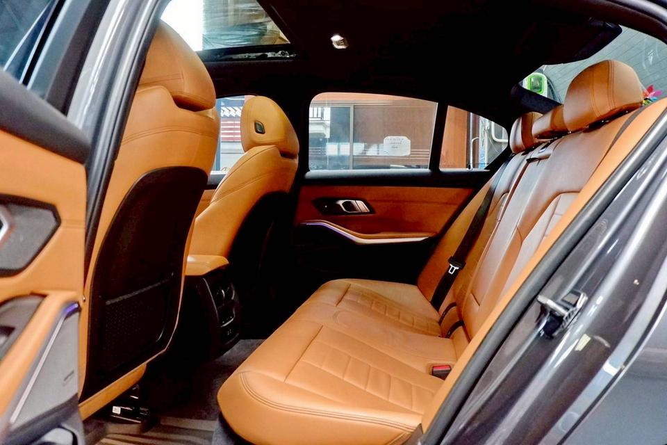 BMW 330e M-sport ปี 2020 จด 2021 7