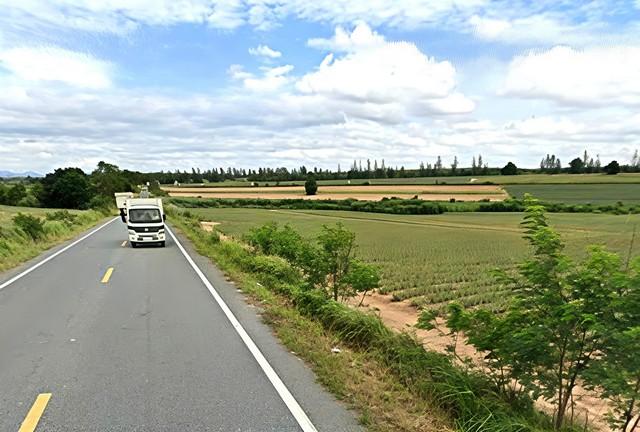 ขายที่ดินศรีราชาชลบุรี ขายที่ดินศรีราชาเนื้อที่ 106 ไร่ ผังสีม่วงลาย เหมาะสำหรับสร้างโรงงานและคลังสินค้า ใกล้นิคมฯโรจนะบ 3