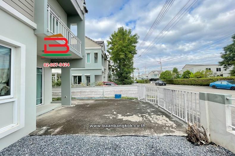 บ้านแฝด เนื้อที่ 35.8 ตร.ว. เดอะ วิลเลจ รังสิต-วงแหวน The Village Rangsit-Wongwaen ถนนรังสิต-นครนายก ตำบลลาดสวาย อำเภอลำลูกกา ปทุมธานี 6