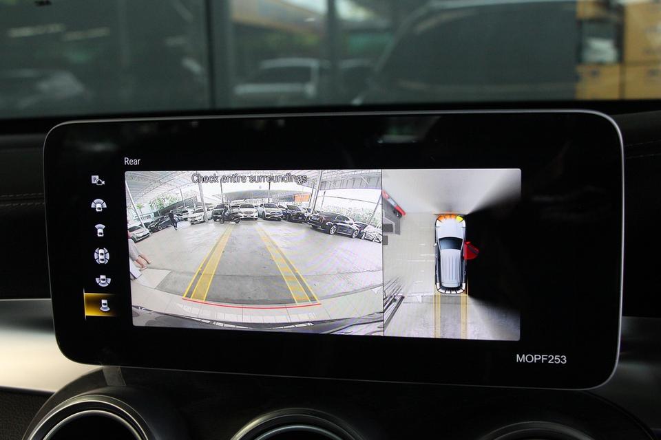 รหัสรถ TKG3939 MERCEDES BENZ GLC220d 2.0 AMG DYNAMIC ปี 2021
